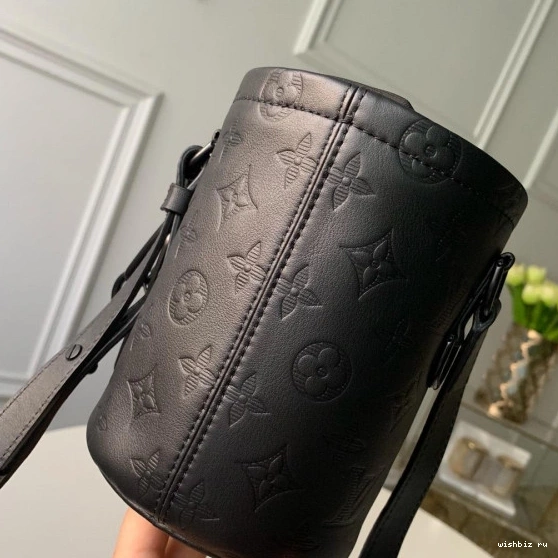 WIS LOUIS BAG NANO VUITTON CHALK 0224